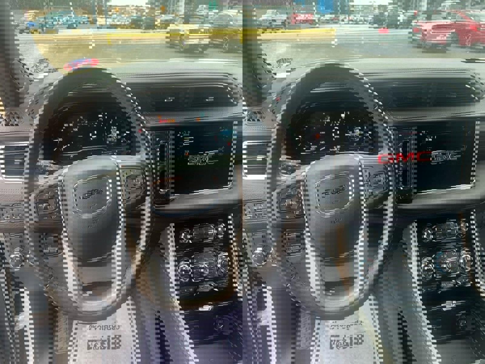 Used 2022 GMC Yukon XL Denali w/ Denali Premium Package image 12