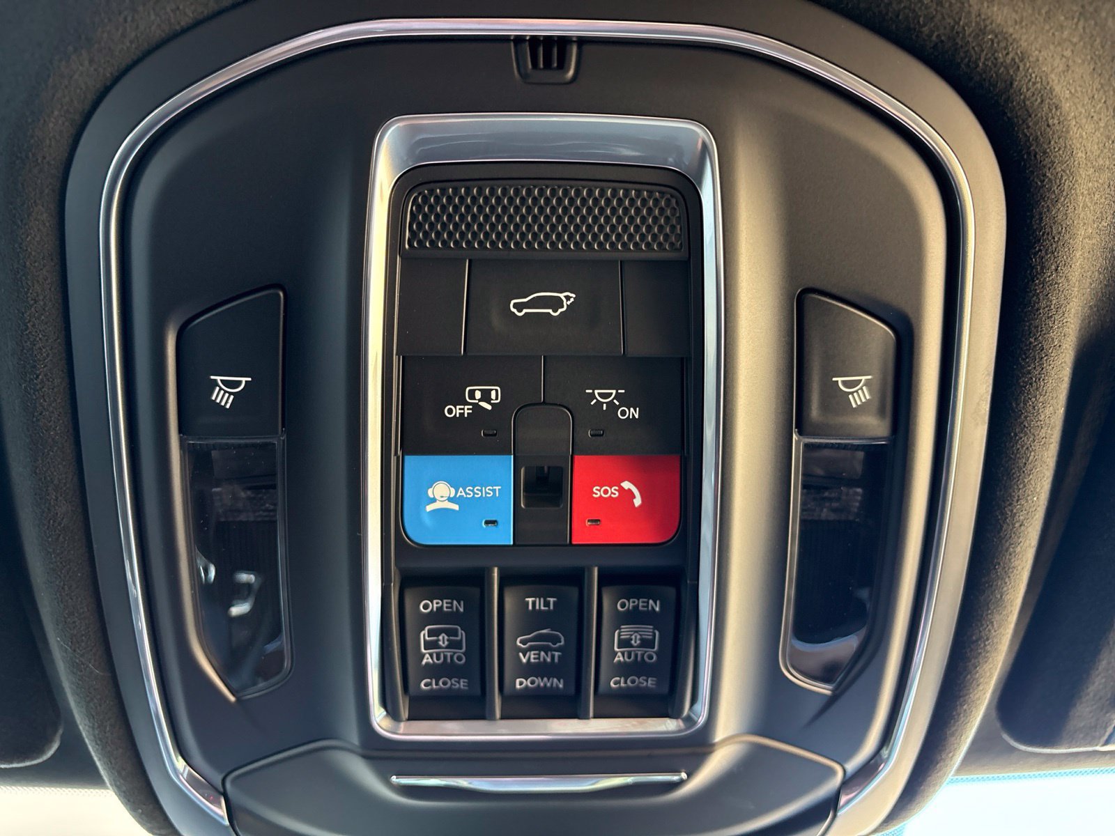 New 2027 Jeep Grand Cherokee Summit w/ Adv Protech Group IV AWD/4WD image 24