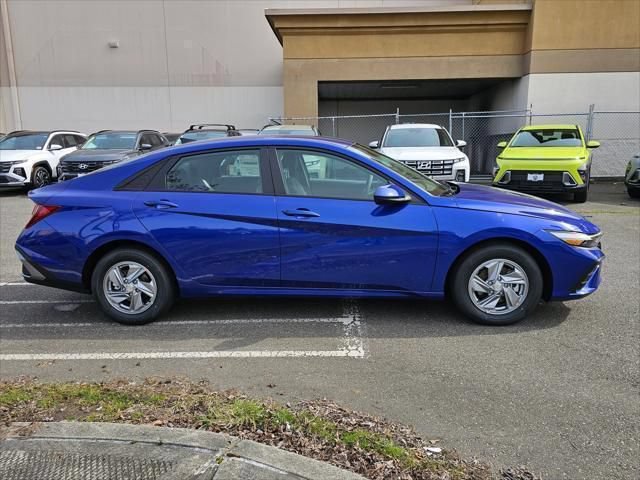 New 2026 Hyundai Elantra SE FWD image 8