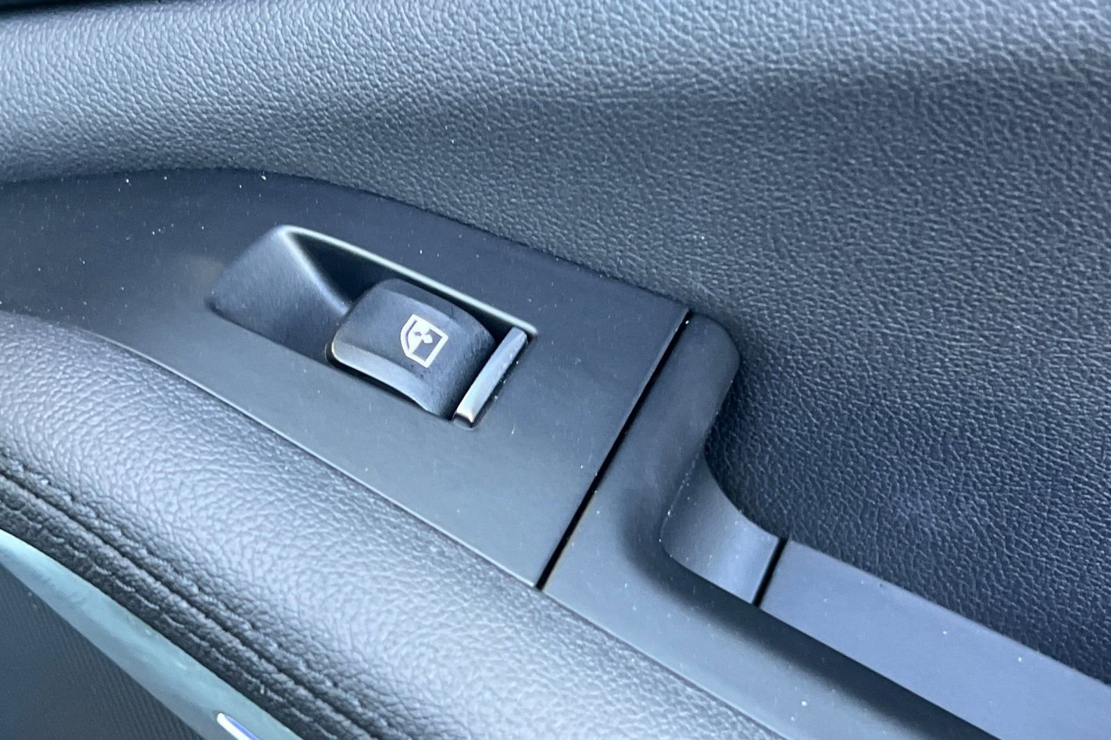 Used 2022 BMW X5 sDrive40i w/ Parking Assistance Package image 21
