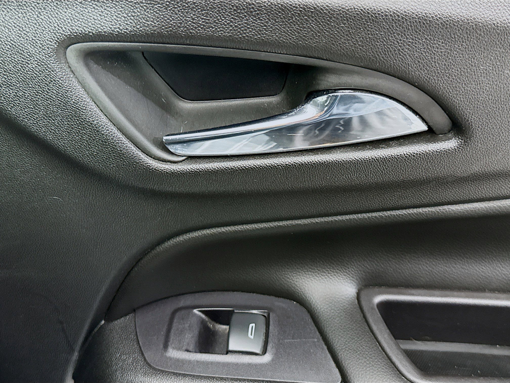 Used 2019 Chevrolet Equinox LT image 30