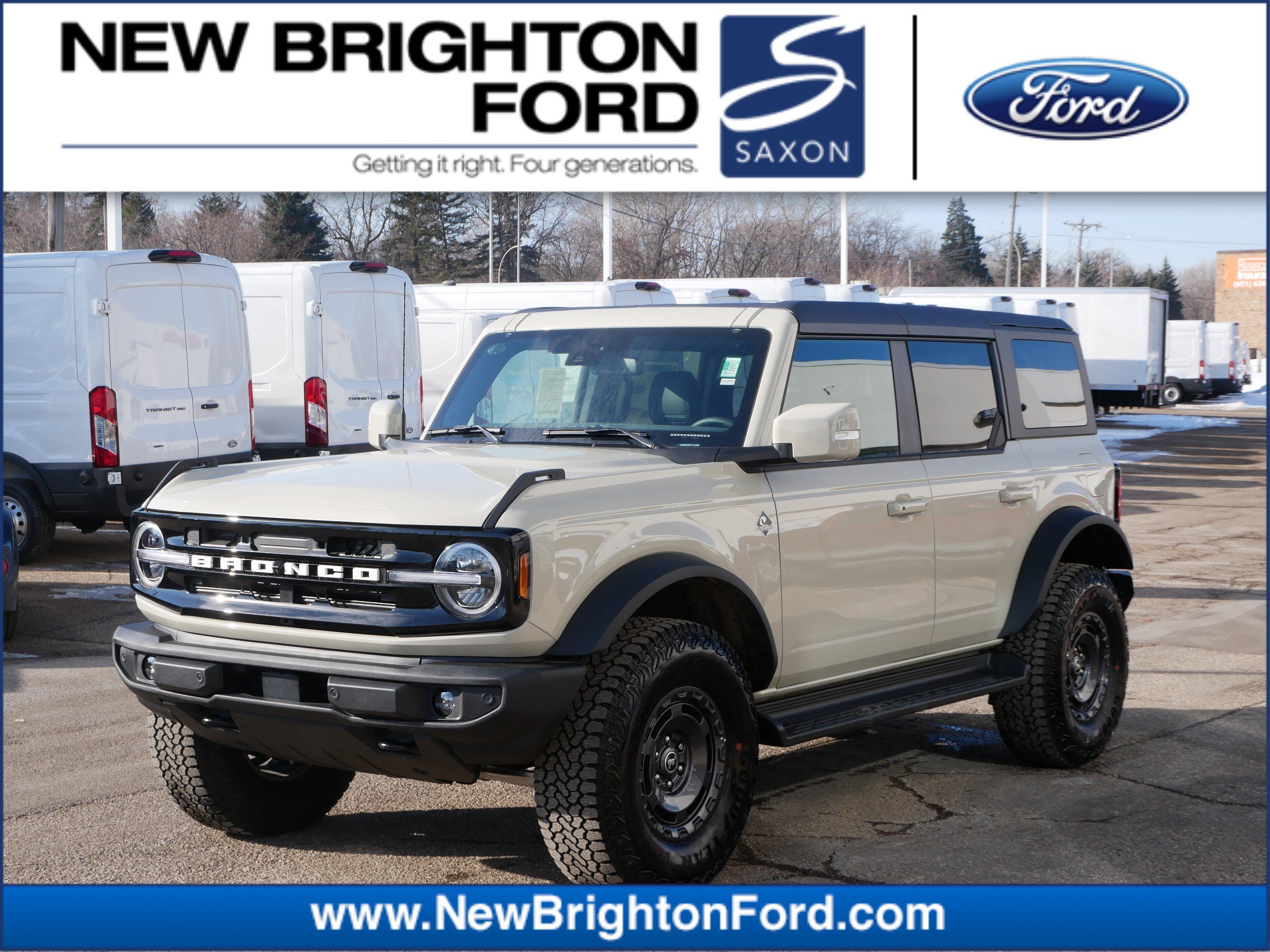 New 2025 Ford Bronco Outer Banks w/ Sasquatch Package