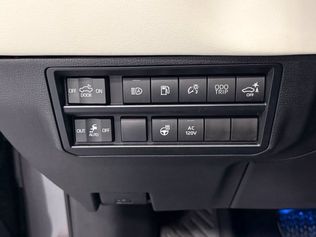 Used 2023 Toyota Tundra Capstone AWD/4WD image 12