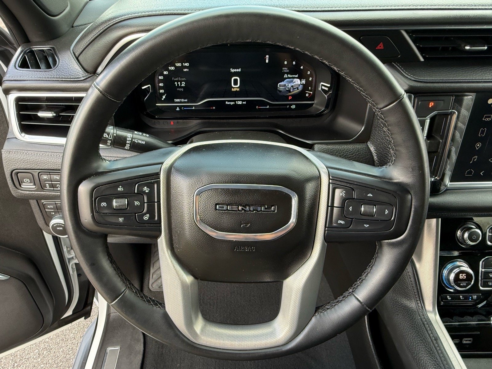 Used 2023 GMC Yukon Denali AWD/4WD image 15