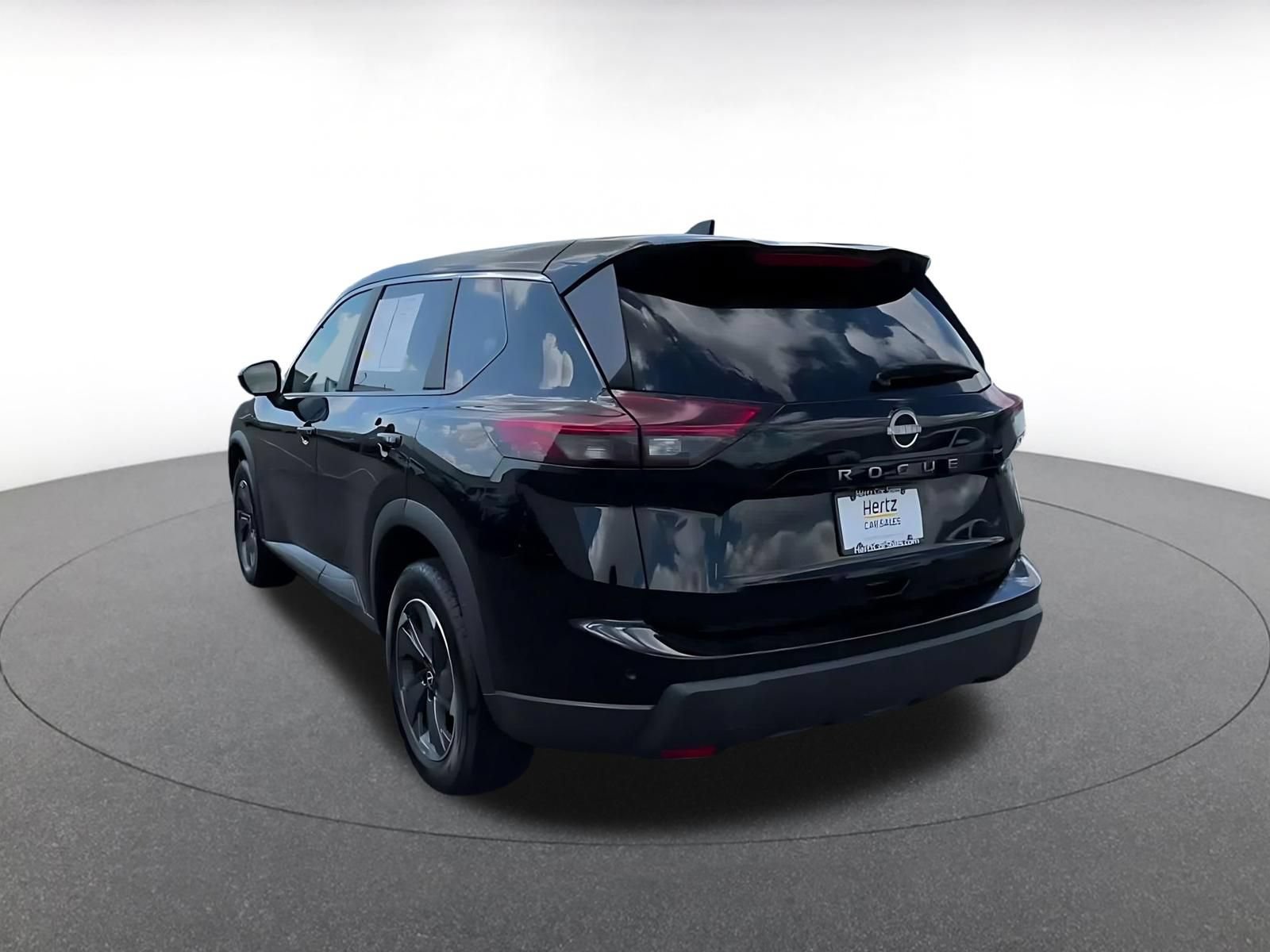 Used 2025 Nissan Rogue SV FWD image 11