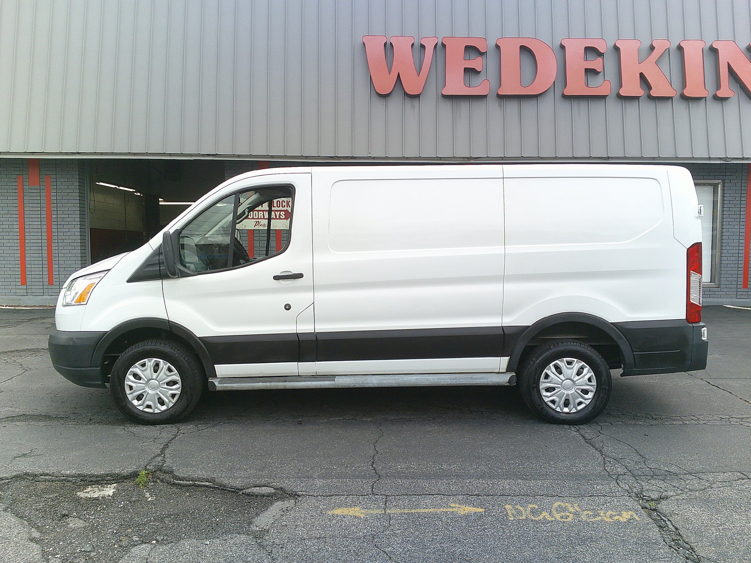 Used 2019 Ford Transit 250 130 Low Roof w/ Exterior Upgrade Package RWD image 2
