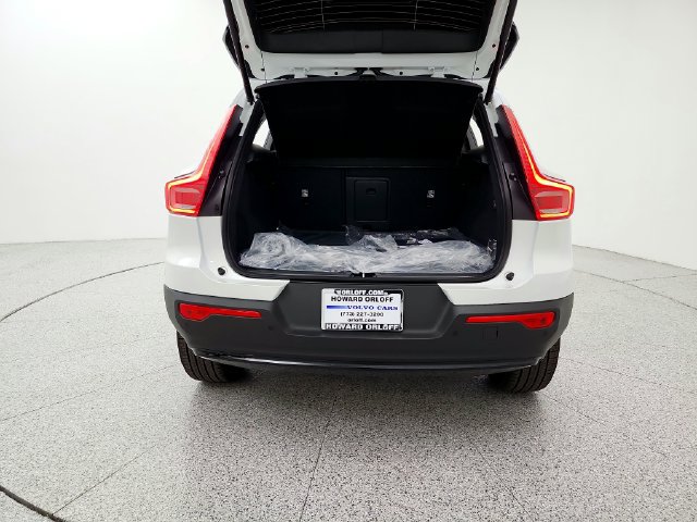 New 2026 Volvo XC40 B5 Ultra w/ Climate Package AWD/4WD image 19
