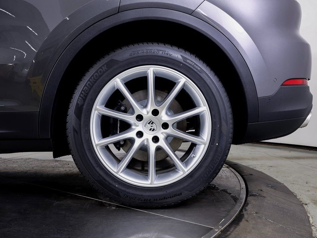 Certified 2025 Porsche Cayenne image 24