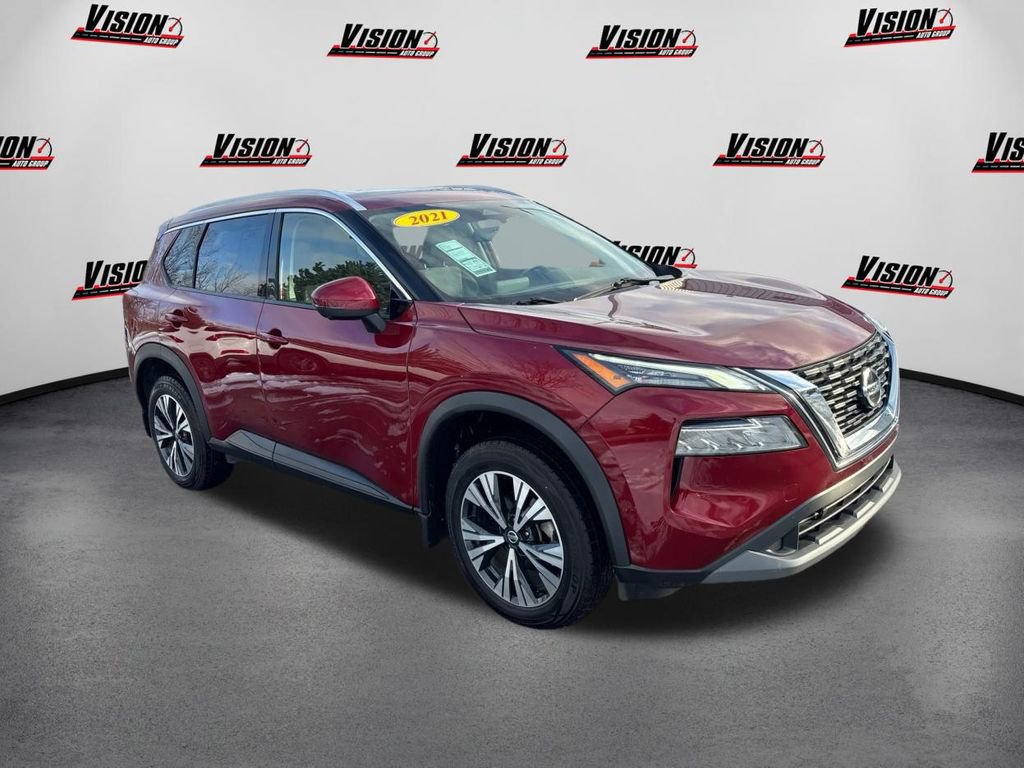Used 2021 Nissan Rogue SV image 3