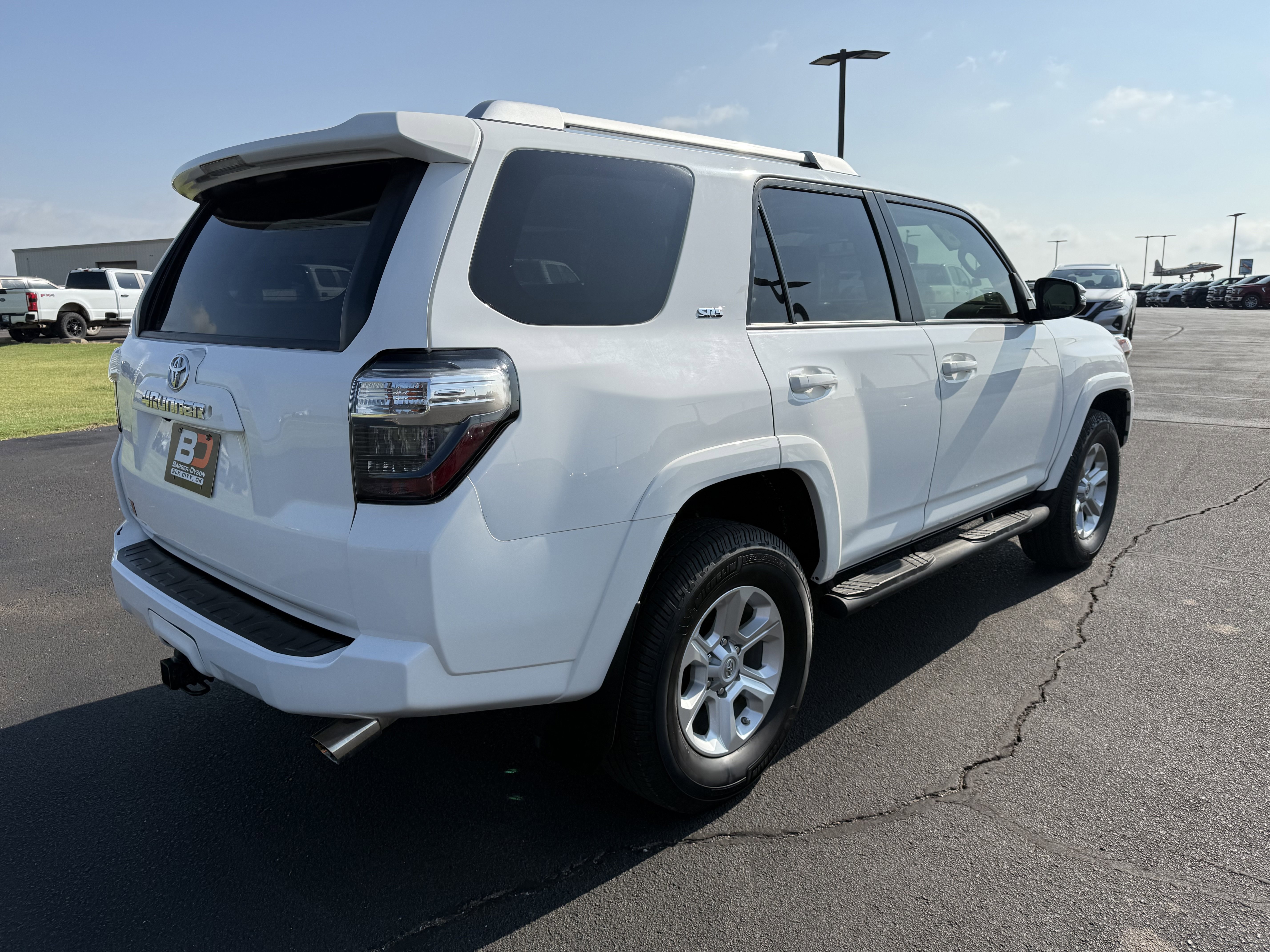 Used 2018 Toyota 4Runner SR5 image 3