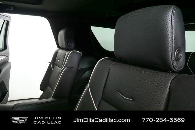 Certified 2026 Cadillac Escalade Luxury AWD/4WD image 19