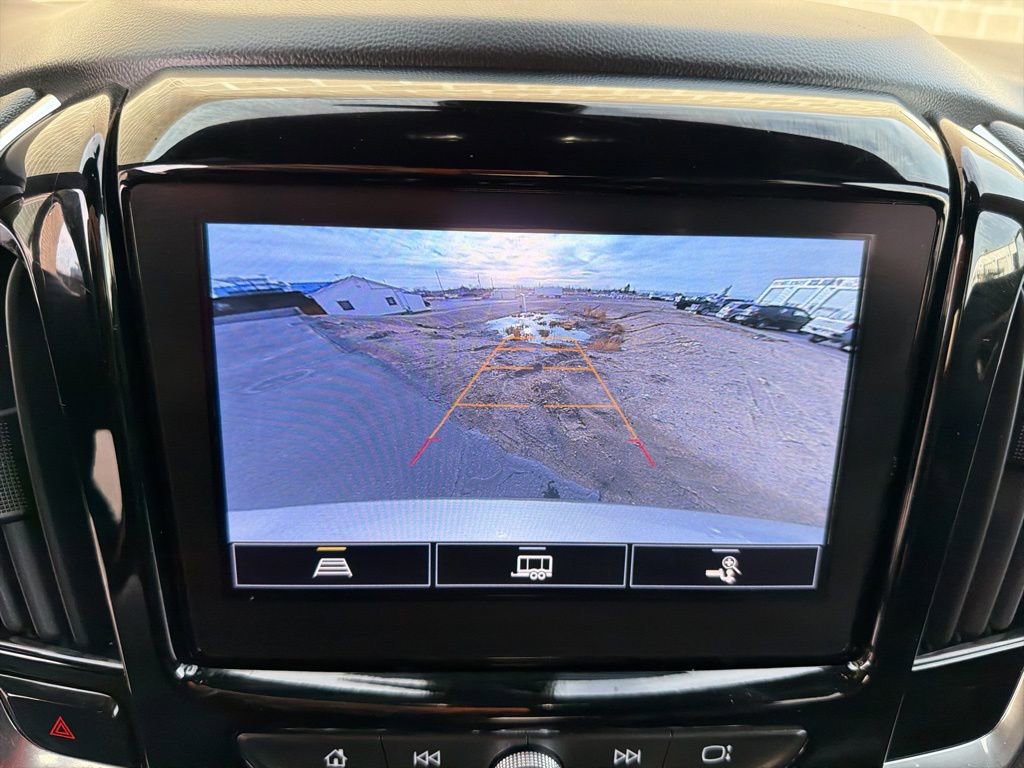 Used 2023 Chevrolet Traverse LT image 24