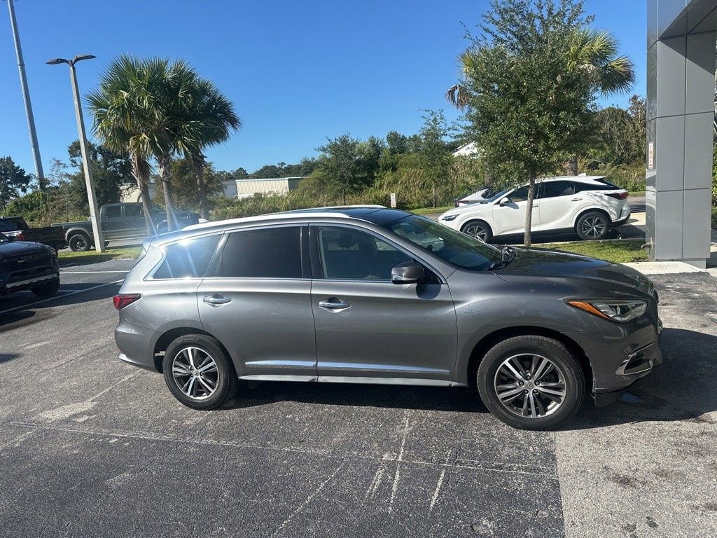 Used 2018 INFINITI QX60 Base w/ Premium Package image 5