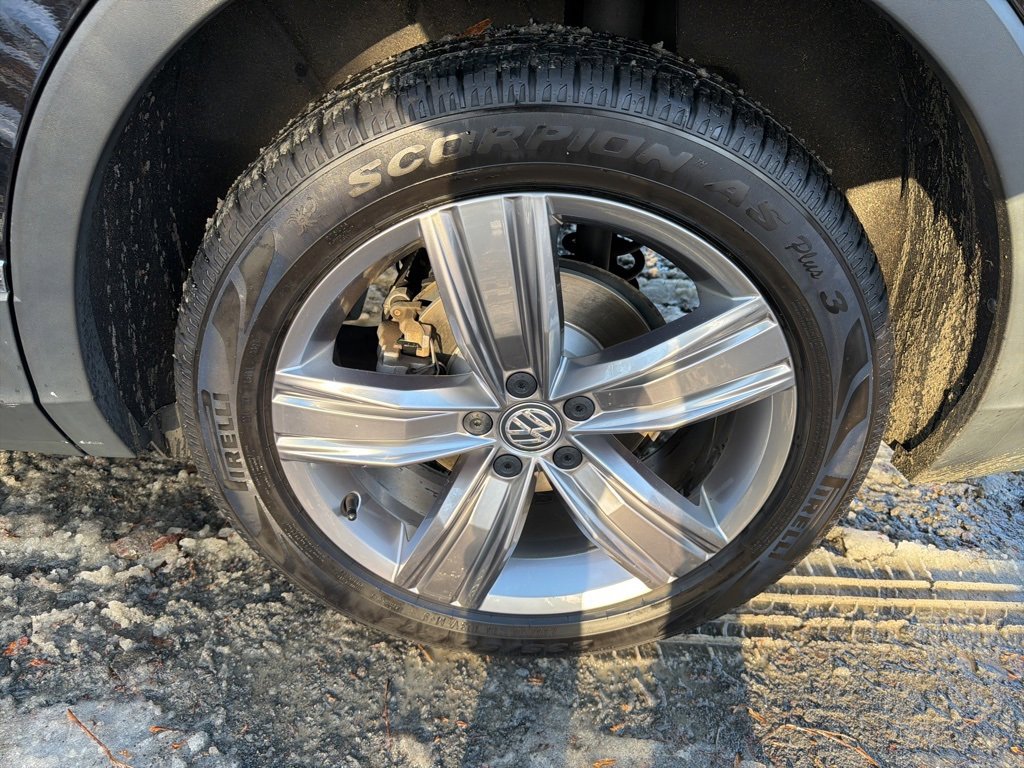 Used 2021 Volkswagen Tiguan SEL image 7