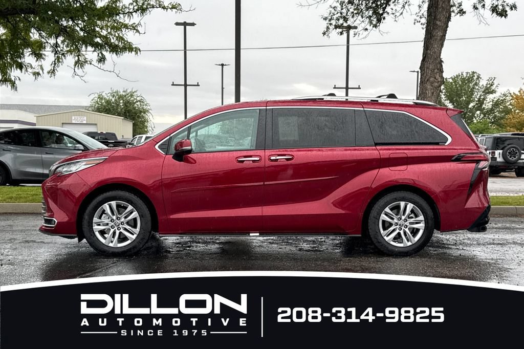 Used 2024 Toyota Sienna Limited AWD/4WD image 10