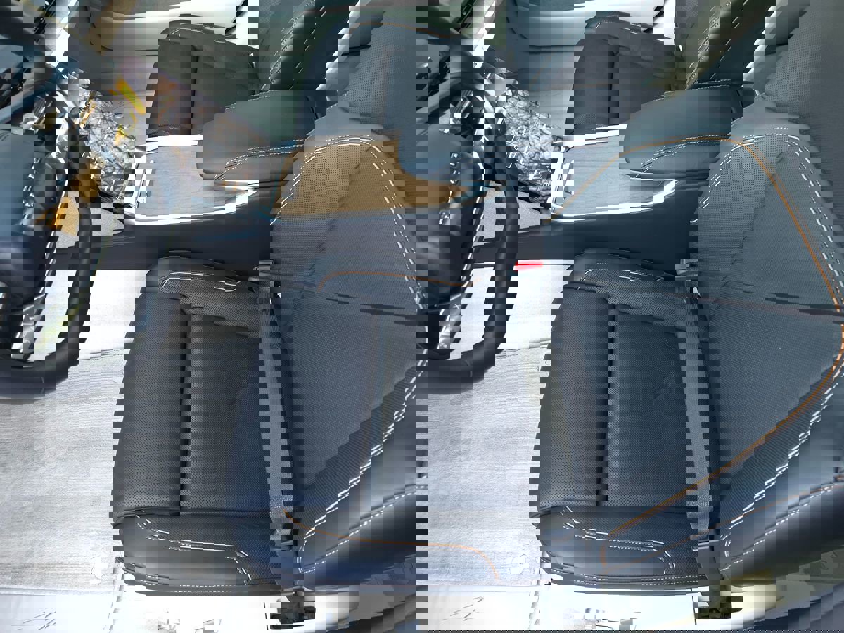 Used 2025 Lucid Air Pure image 10