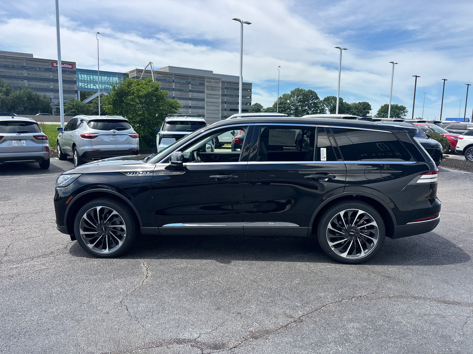 New 2026 Lincoln Aviator Reserve AWD/4WD image 4