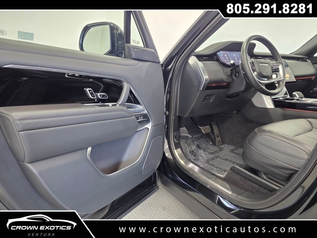 Used 2024 Land Rover Range Rover SE image 25