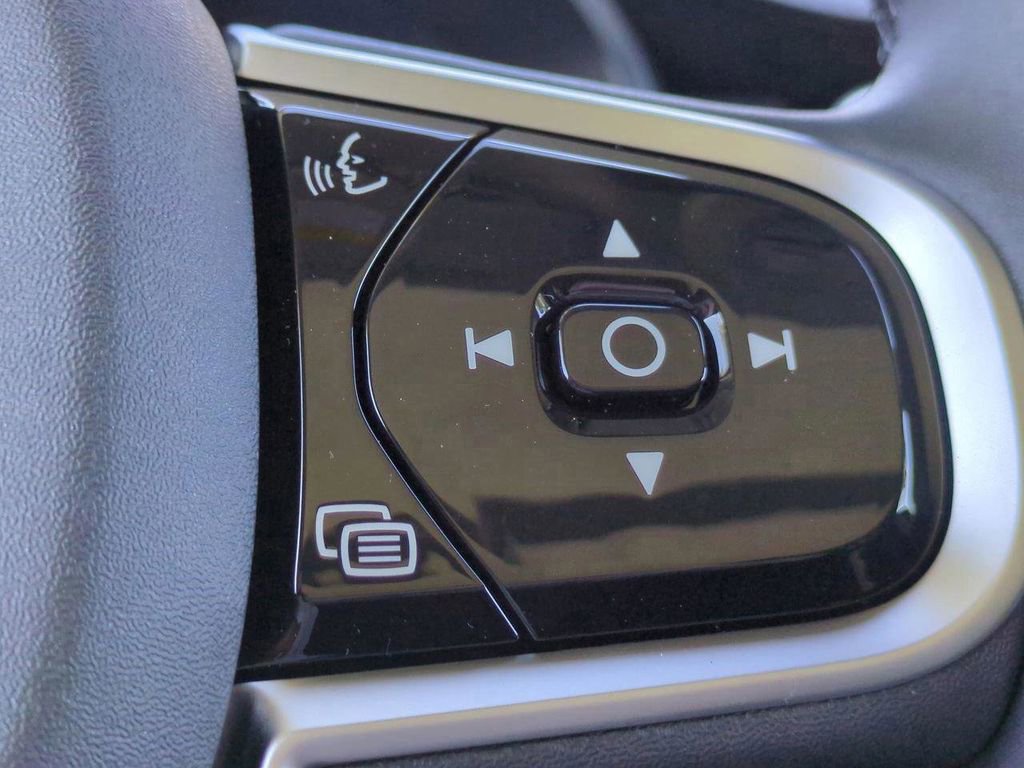 New 2026 Volvo XC90 T8 Plus AWD/4WD image 22