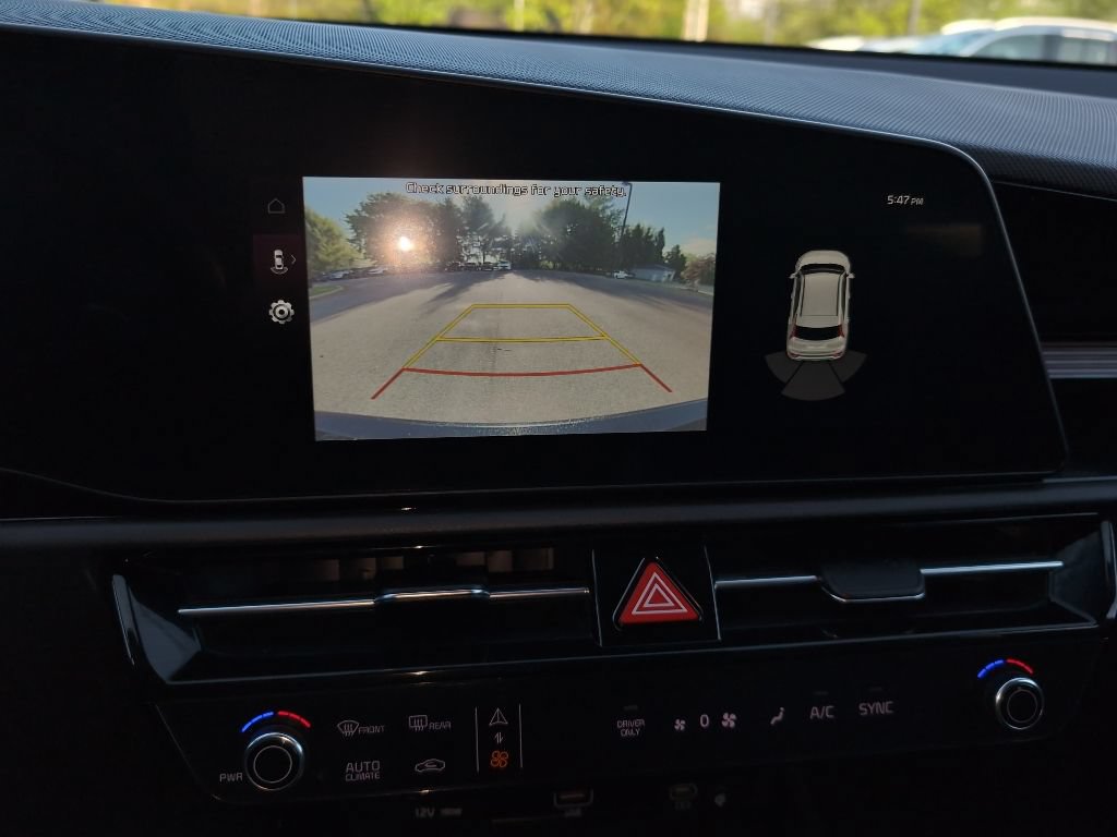 Used 2023 Kia Niro EX FWD image 19
