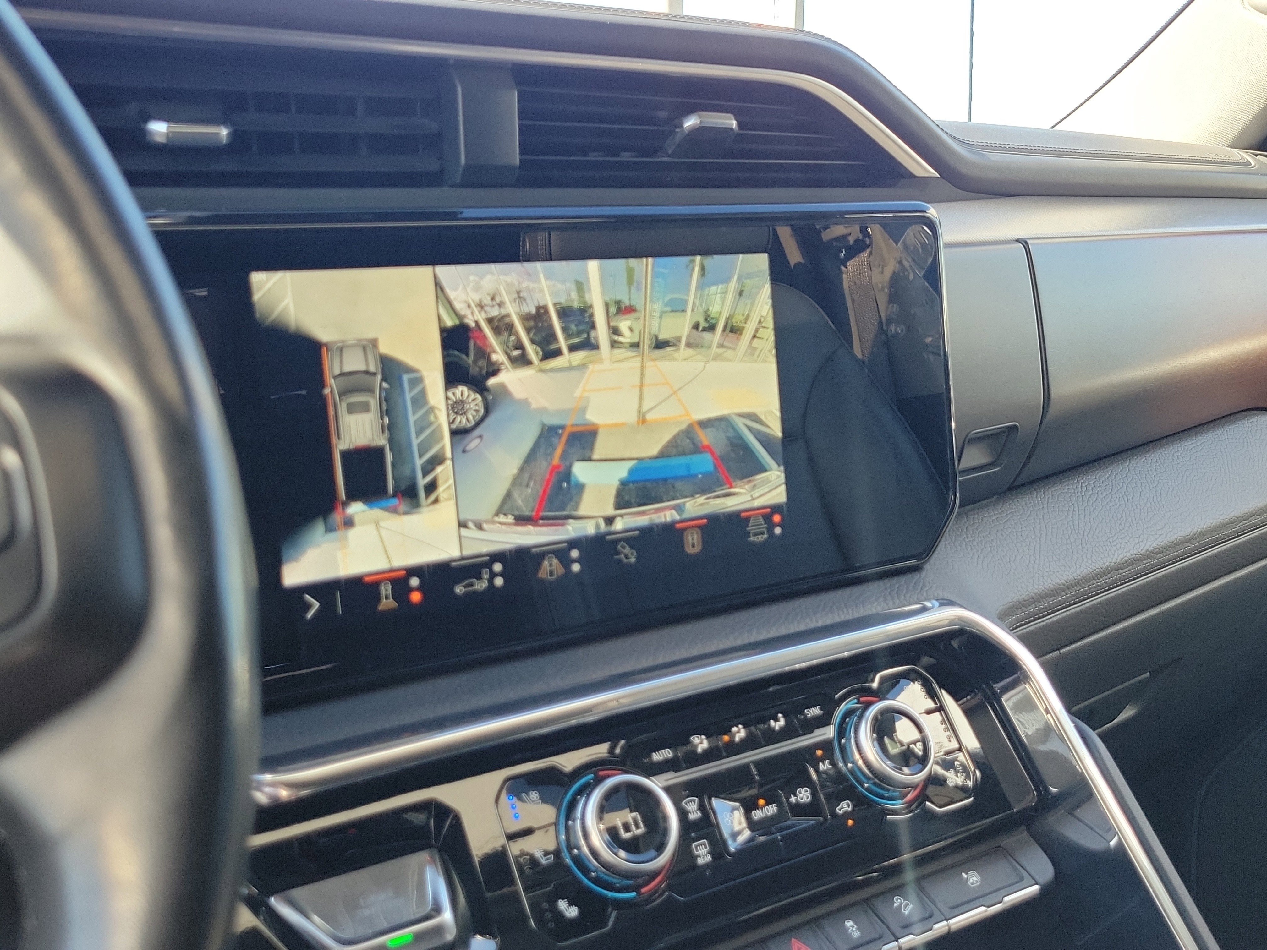 Used 2024 GMC Sierra 1500 Denali w/ Technology Package image 11