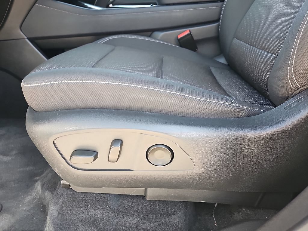 Used 2024 Chevrolet Traverse LT AWD/4WD image 14