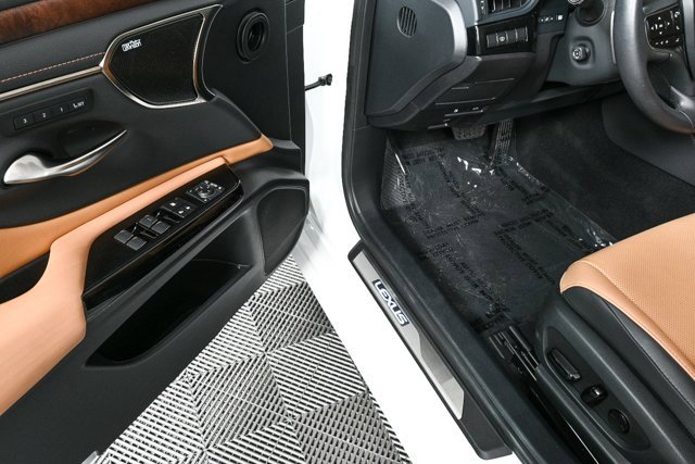 Used 2022 Lexus ES 300h w/ Premium Package image 8