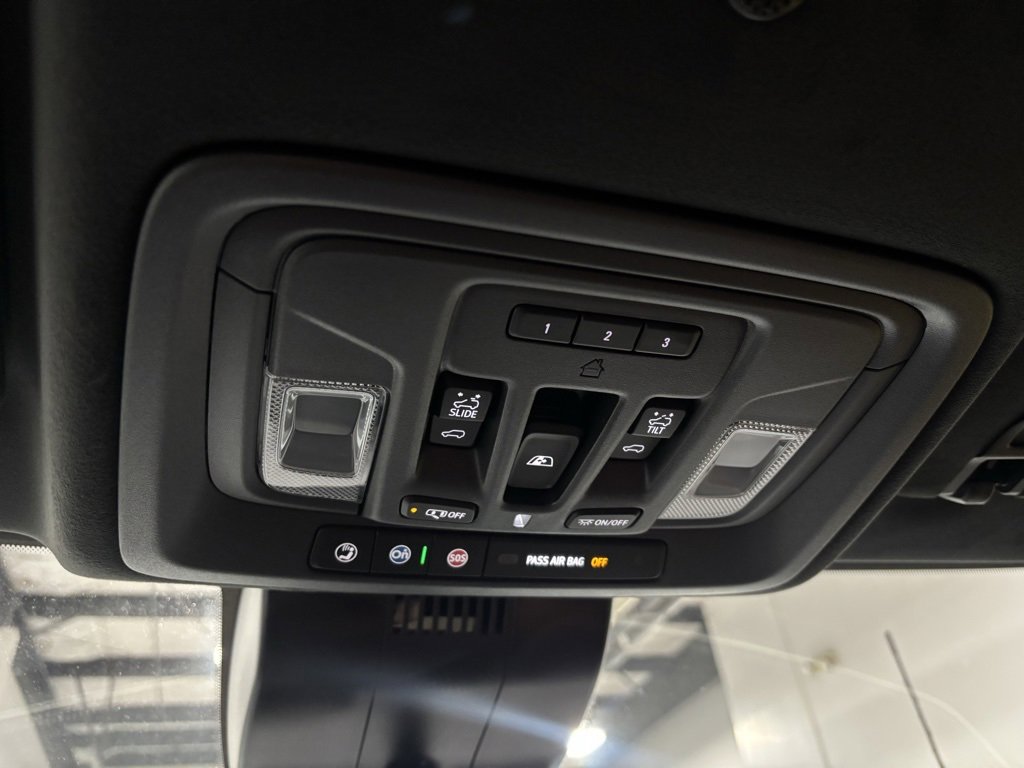 New 2026 GMC Sierra 3500 Denali Ultimate w/ LPO, Black Badging Package image 25