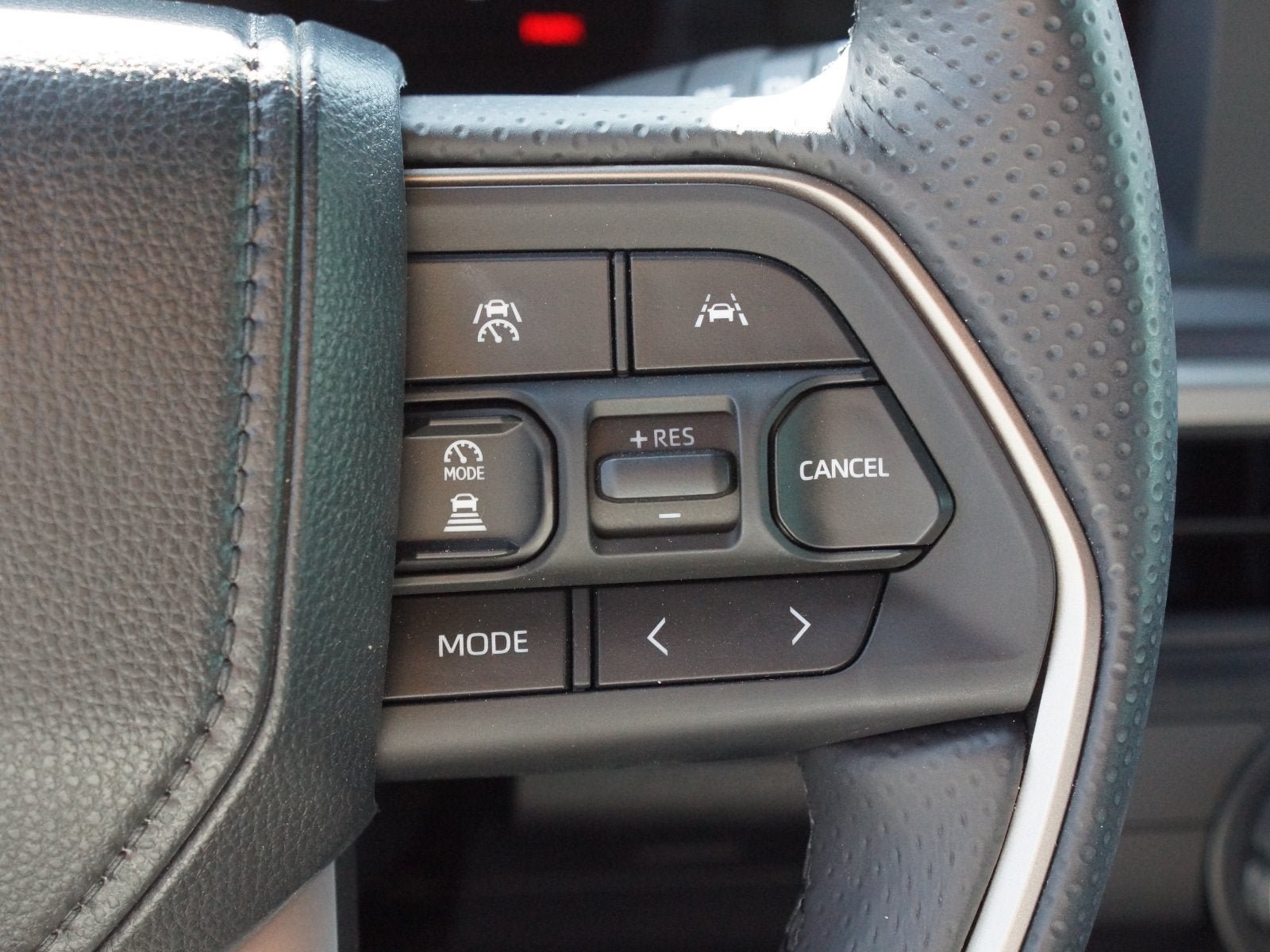 Used 2026 Toyota 4Runner SR5 RWD image 9