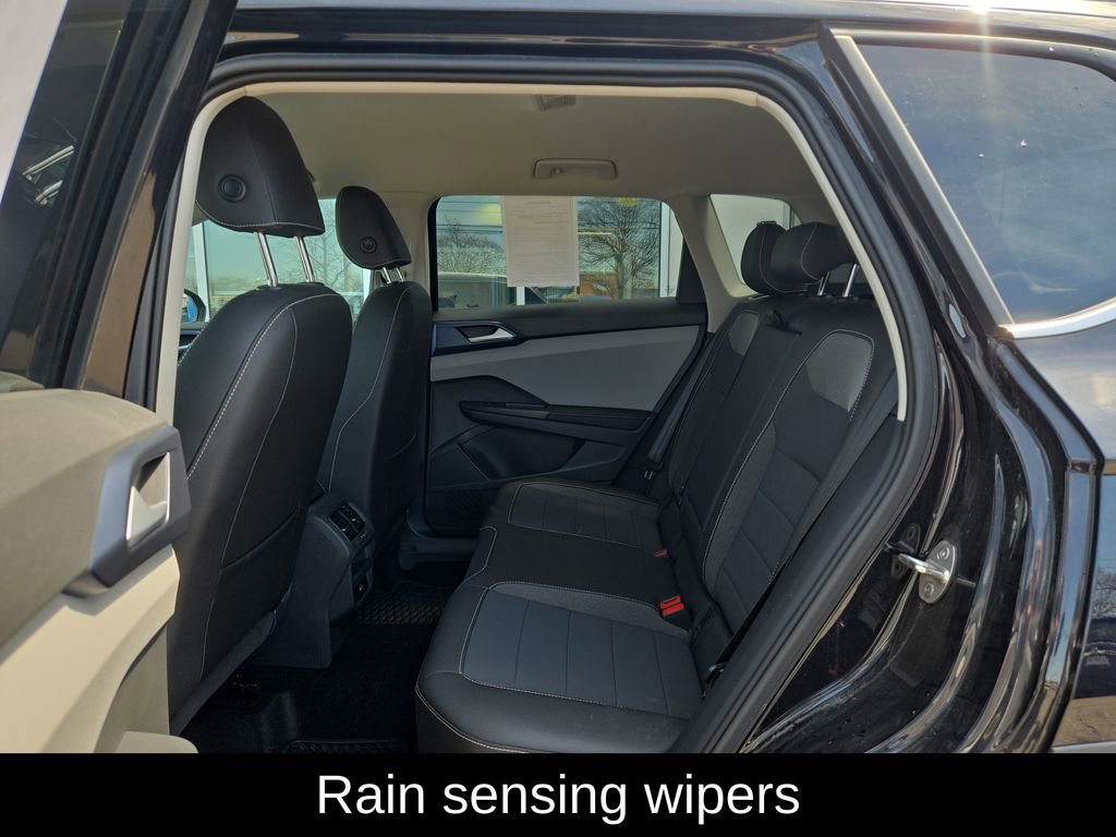 Used 2024 Volkswagen Taos SE AWD/4WD image 23