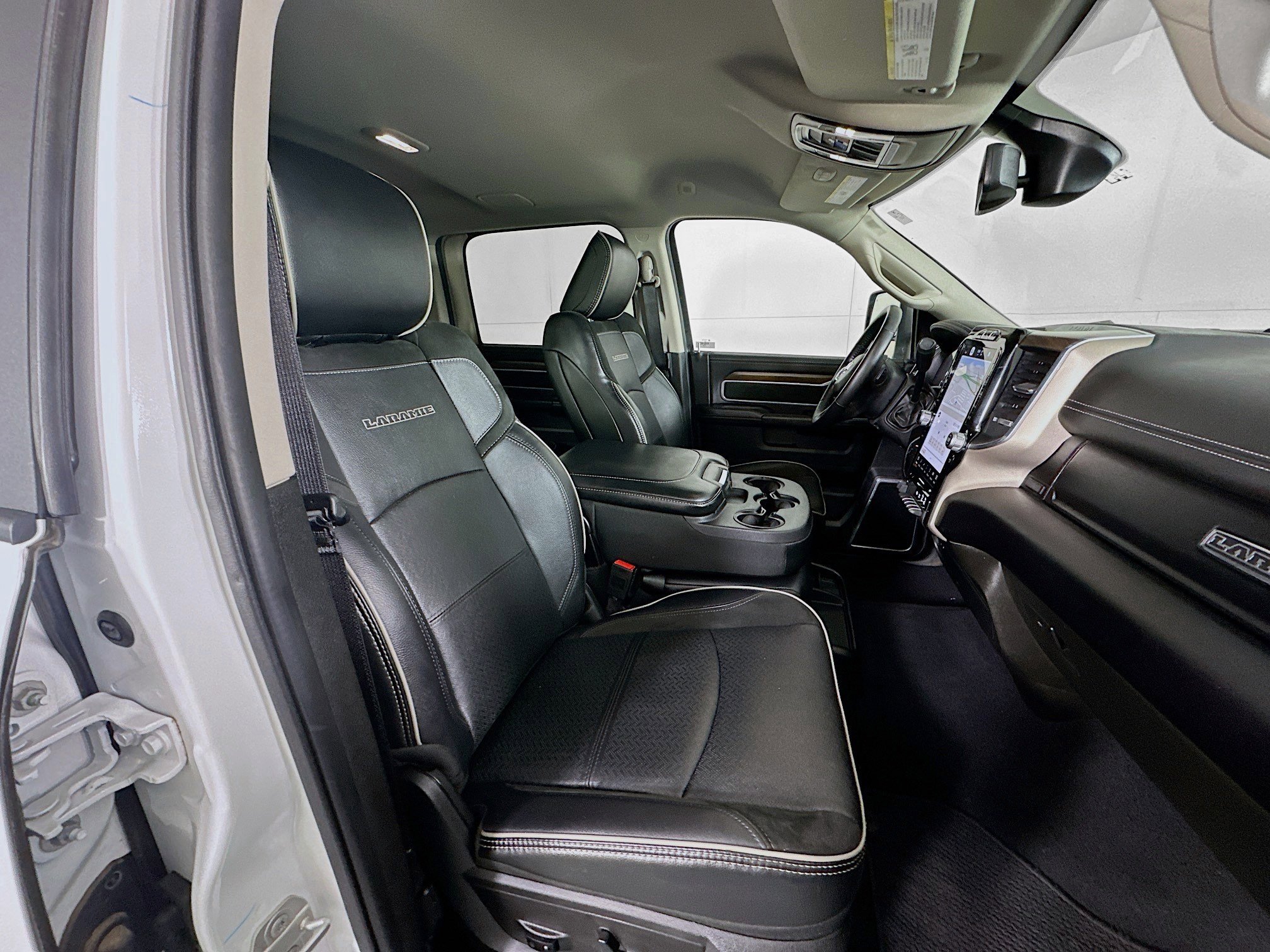 Used 2024 RAM 2500 Laramie image 30