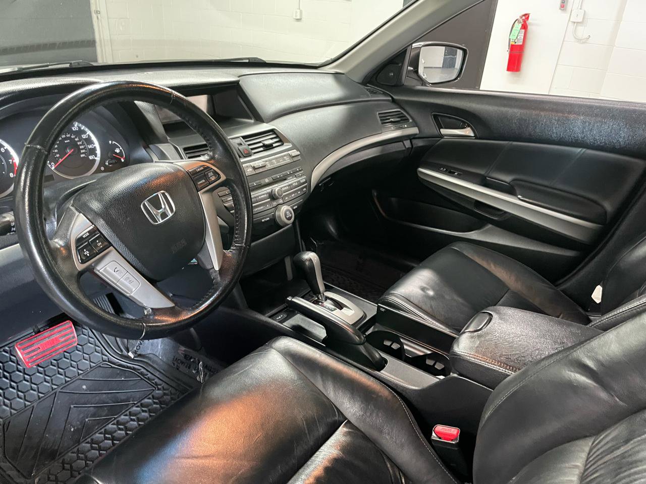 Used 2010 Honda Accord EX-L image 11