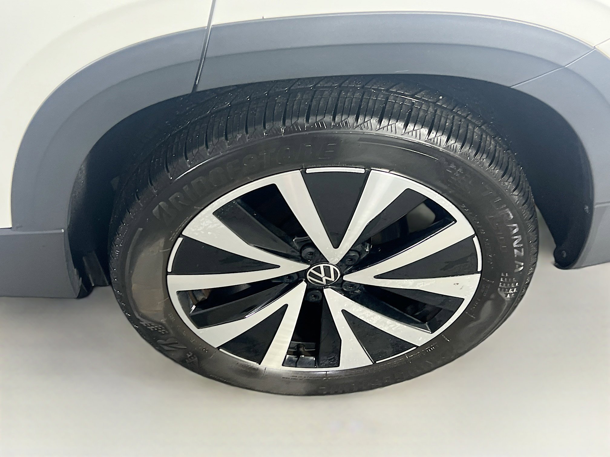 Used 2023 Volkswagen Taos SE AWD/4WD image 30