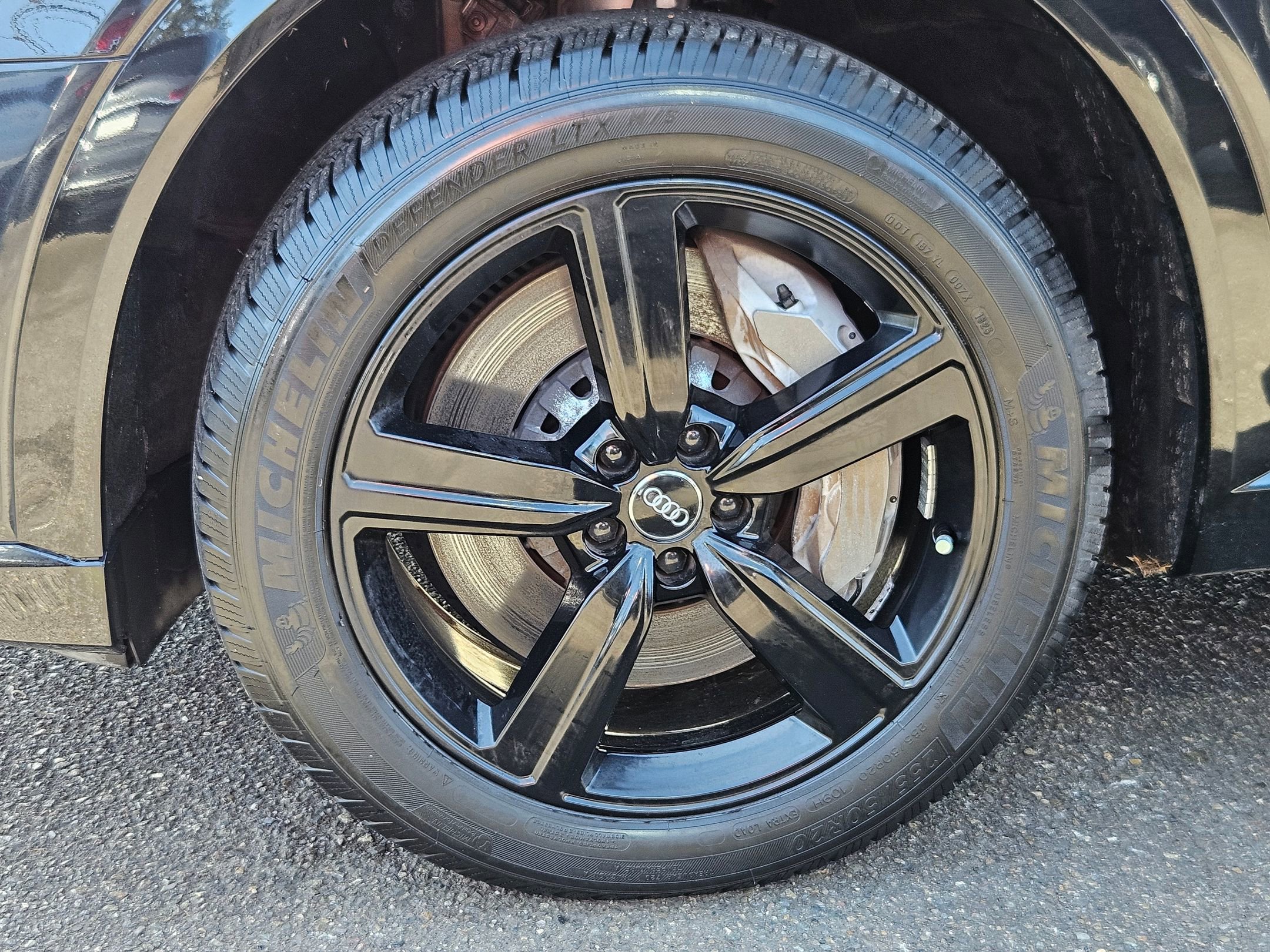Used 2019 Audi e-tron Premium Plus AWD/4WD image 33
