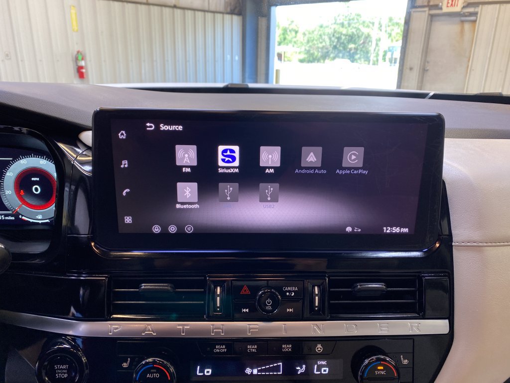 Used 2026 Nissan Pathfinder SL FWD image 39