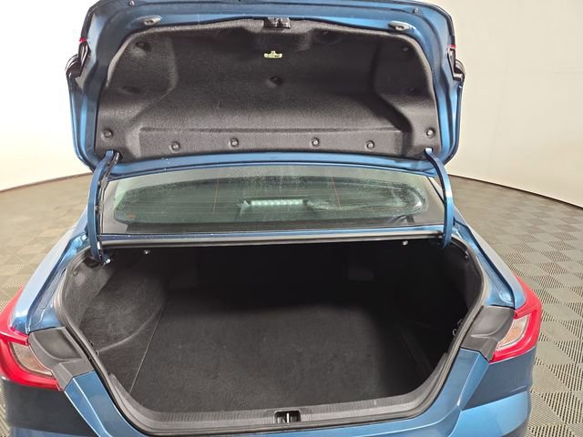 Used 2025 Toyota Camry LE image 30