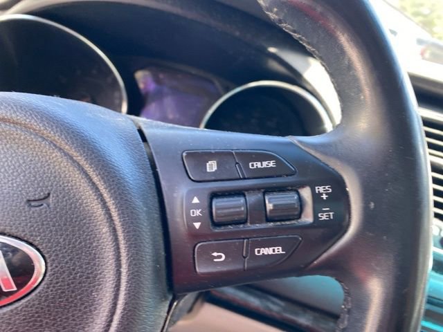 Used 2017 Kia Sedona LX w/ LX Essentials Premium Package image 19