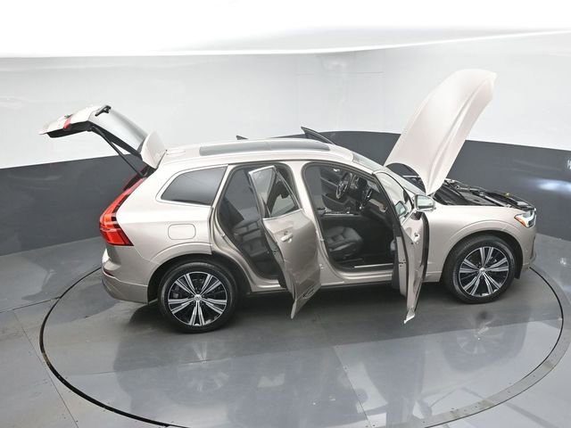 Used 2023 Volvo XC60 B5 Plus w/ Protection Package Premier image 48