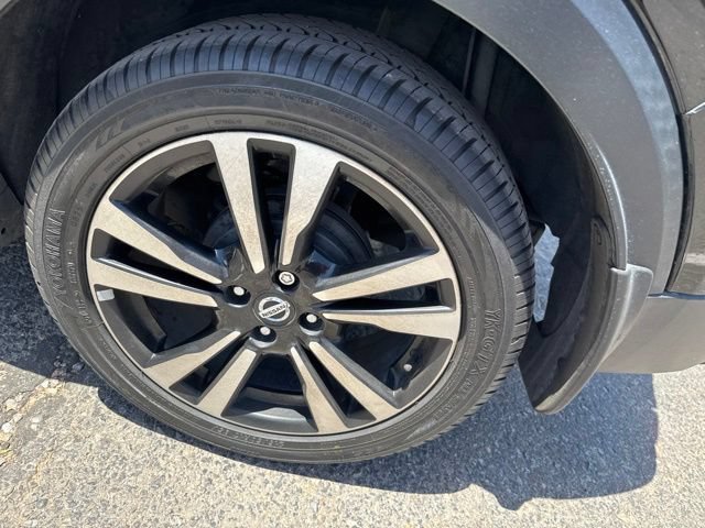 Certified 2020 Nissan Kicks SR w/ SR Premium Package FWD image 11