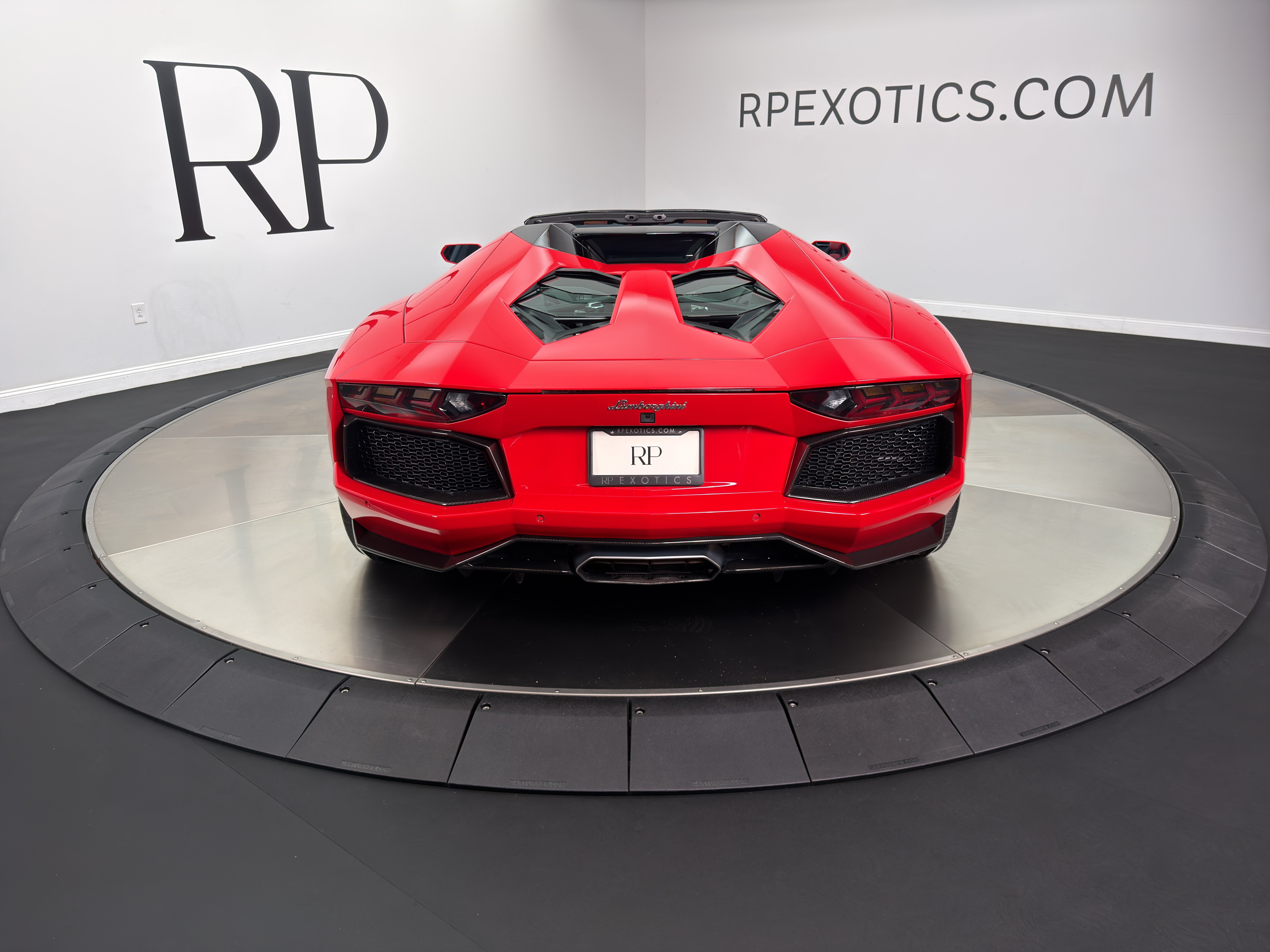 Used 2016 Lamborghini Aventador LP 700-4 AWD/4WD image 8