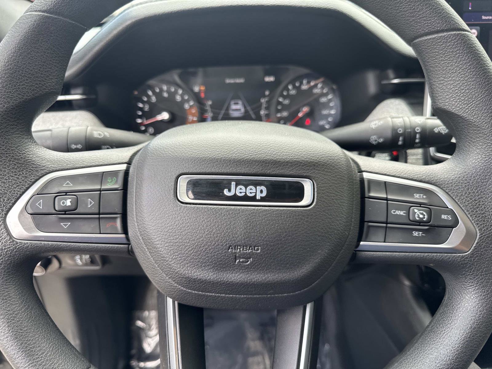 Used 2023 Jeep Compass Sport AWD/4WD image 15