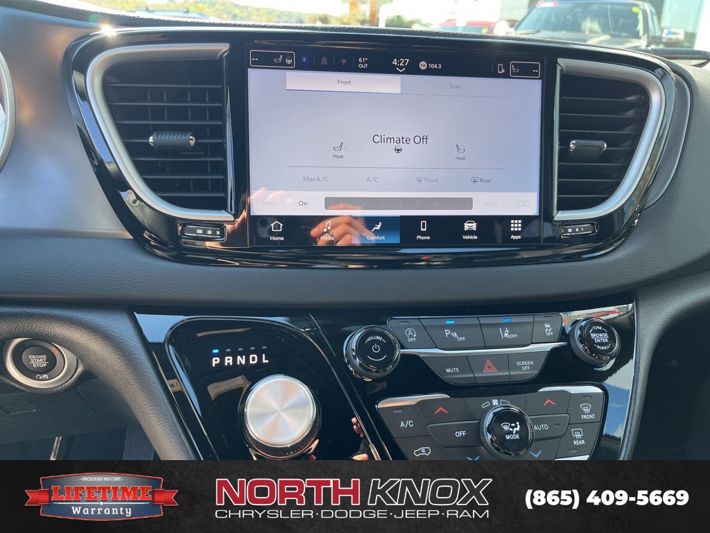 New 2026 Chrysler Voyager LX FWD image 9