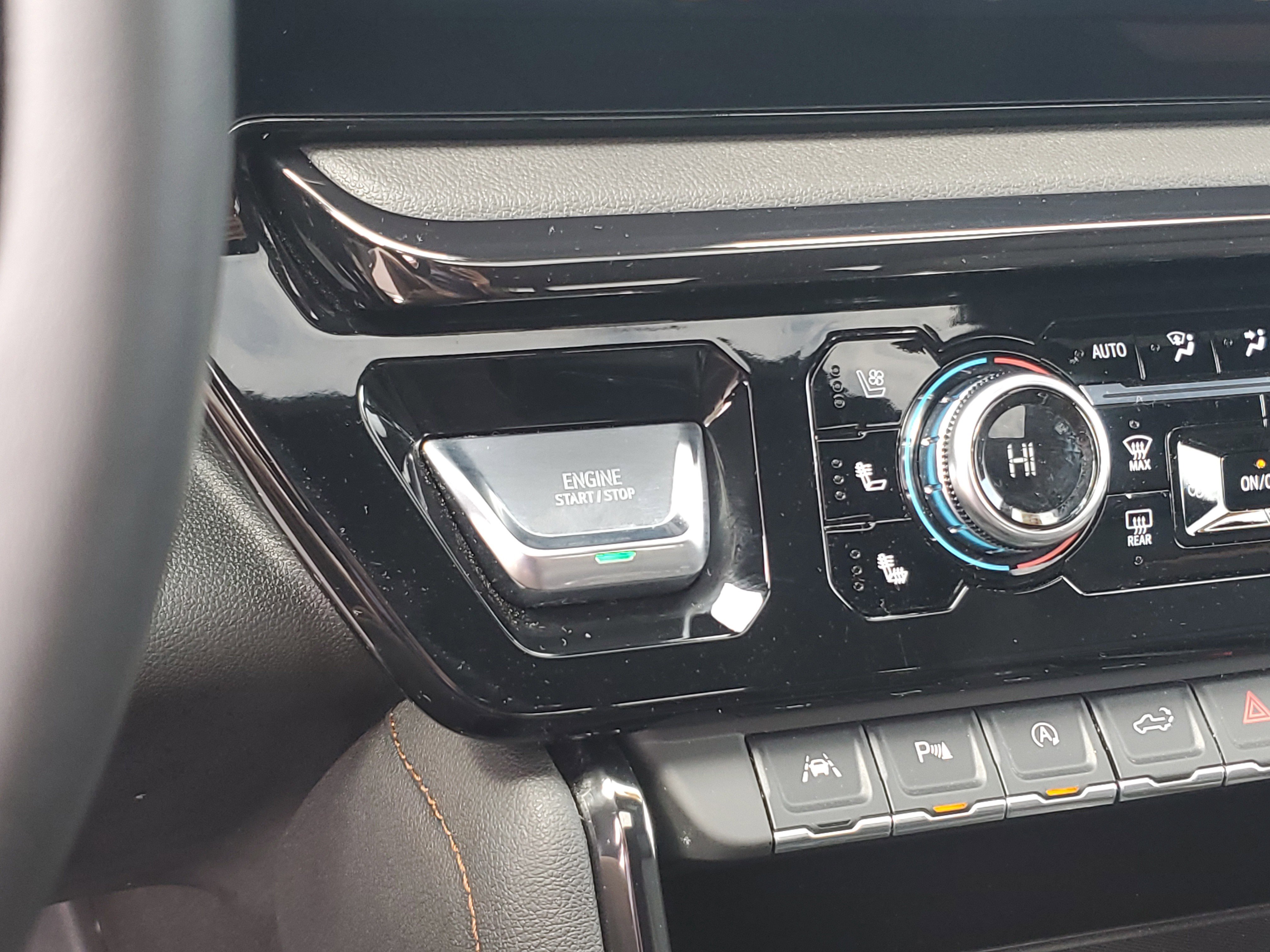 Used 2024 GMC Sierra 1500 AT4 w/ AT4 Premium Package image 27