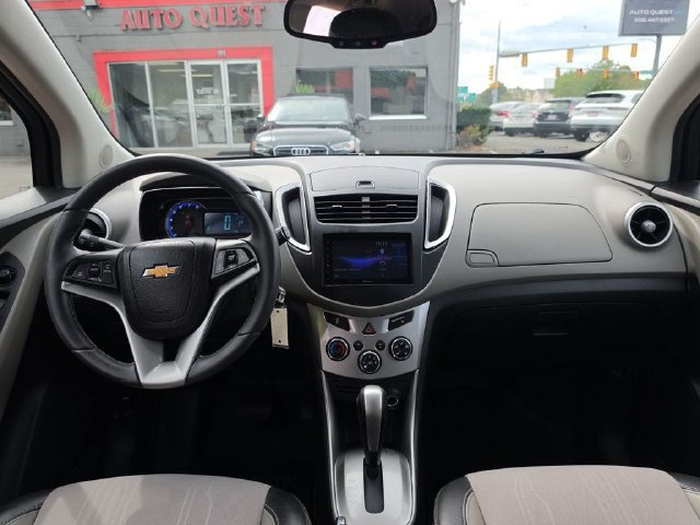 Used 2015 Chevrolet Trax LT w/ LT Plus Package FWD image 28