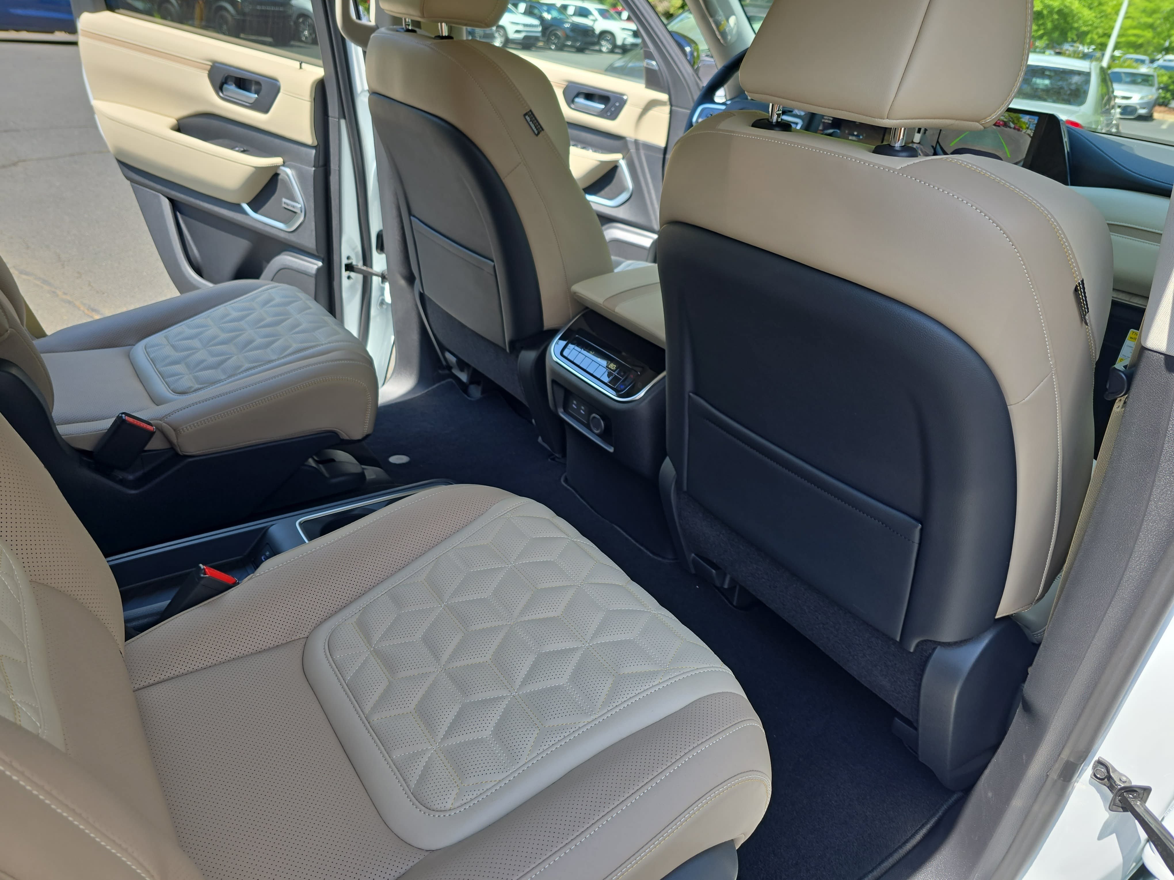 New 2026 Nissan Armada Platinum Reserve AWD/4WD image 11
