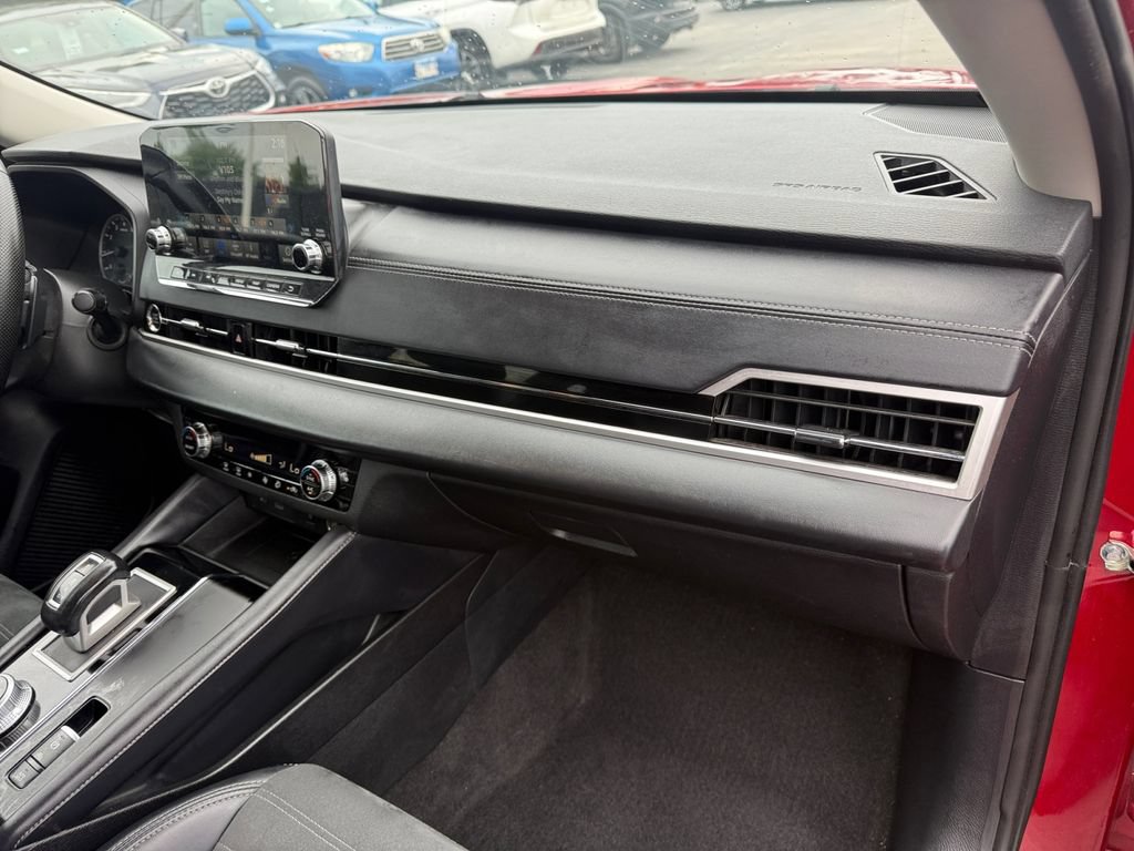 Used 2024 Mitsubishi Outlander SE AWD/4WD image 16