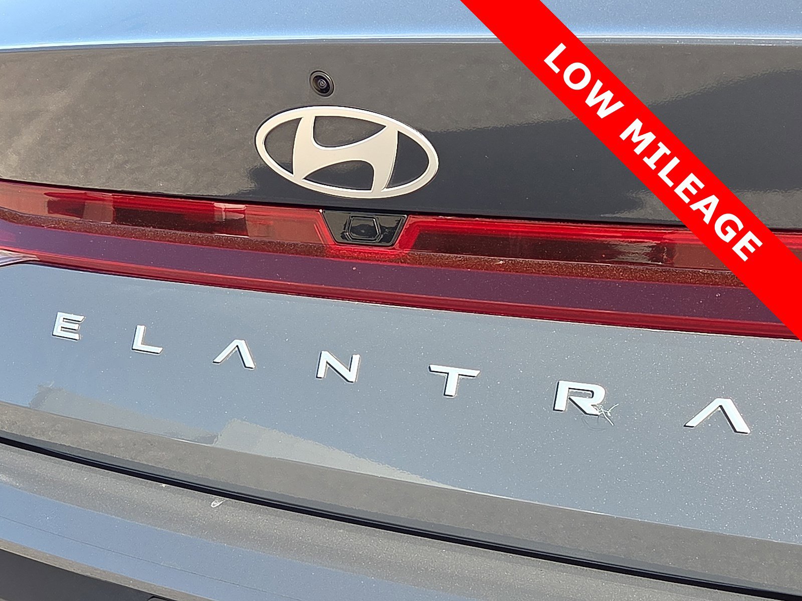 Used 2024 Hyundai Elantra SEL image 8