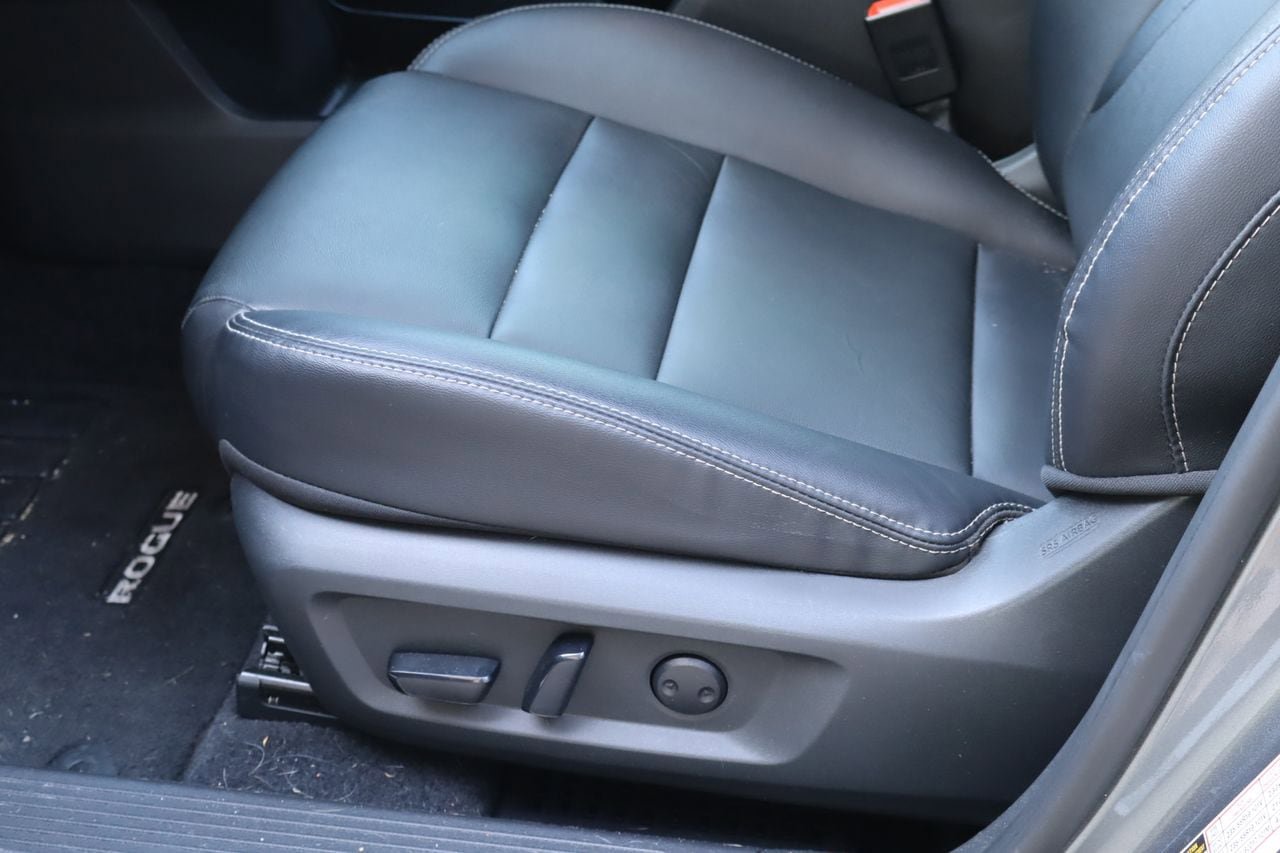 Used 2024 Nissan Rogue SL w/ SL Premium Package FWD image 15