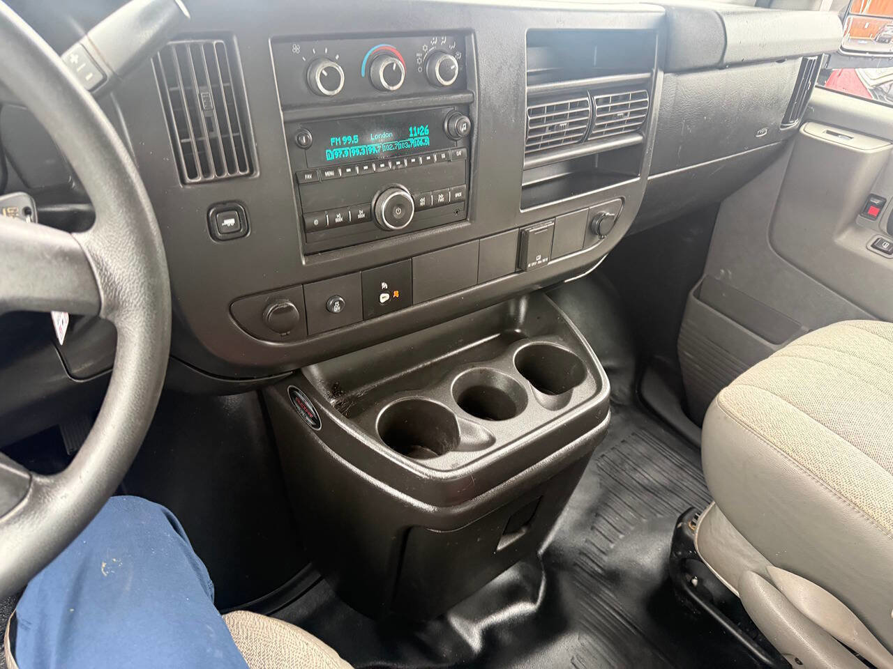 Used 2017 GMC Savana 2500 RWD image 11