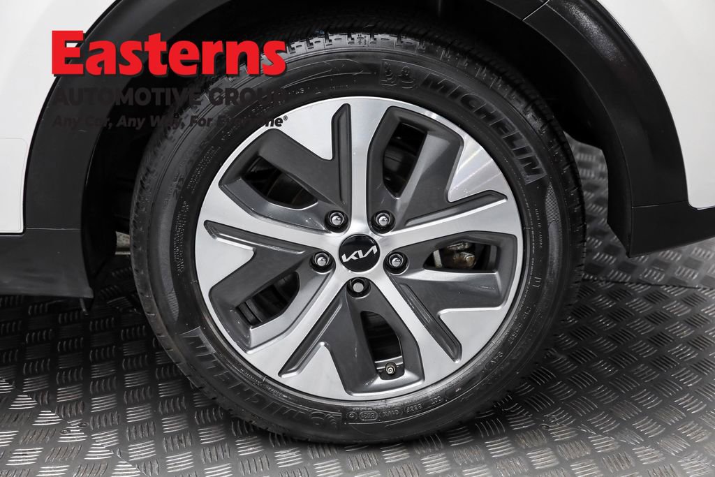 Used 2022 Kia Niro EX w/ Cold Weather Package image 8